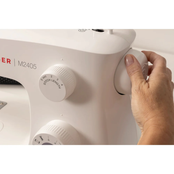 SINGER M2405 ماكينة خياطة منزلية ميكانيكية متعددة الغرز